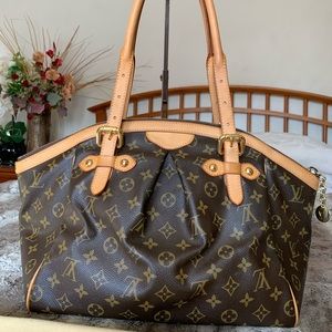 Louis Vuitton GM Tivoli Monogram with dustbag!!